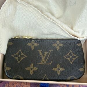 Louis Vuitton Monogram Key Holder in Brown and Gold